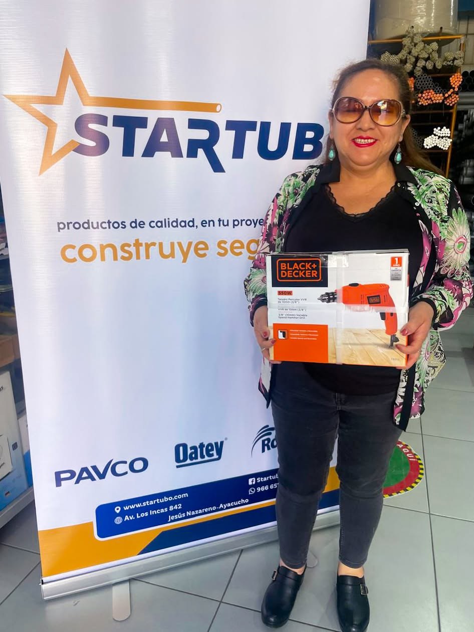 Cliente ganadora de una promoción de Startubo